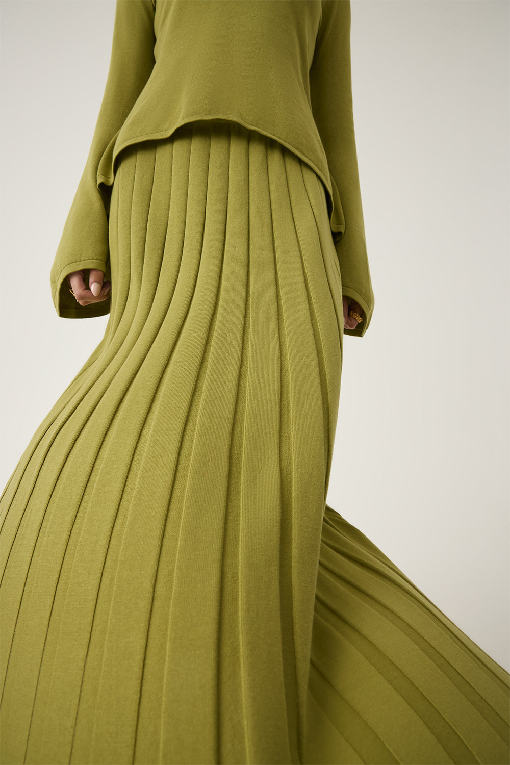 #color_lime pleat